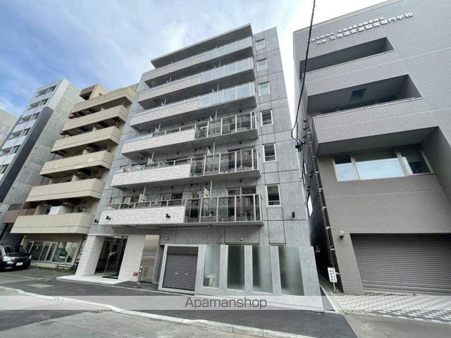 S-RESIDENCE近代美術館前