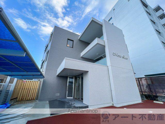 モンテルーチェ医学部前