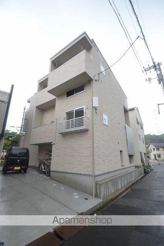 PRECIOUS COURT