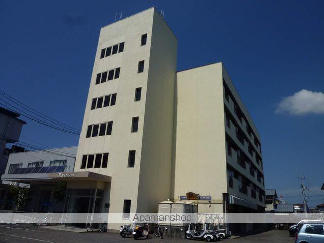 愛媛県松山市余戸東5丁目の建物