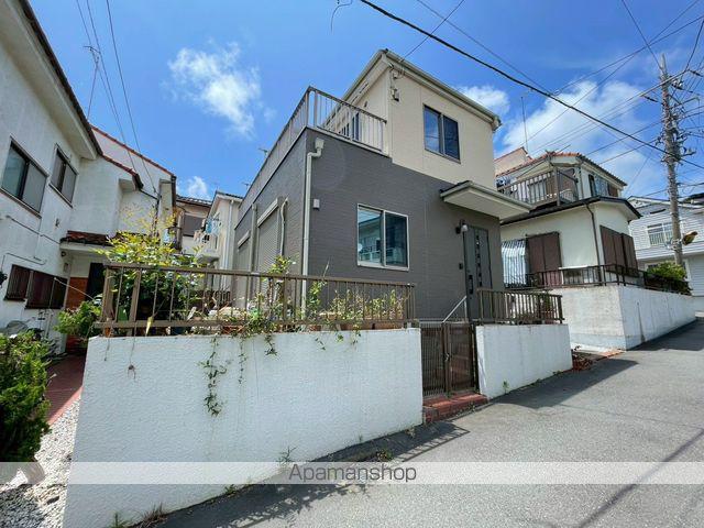 神奈川県藤沢市 2階建 築13年