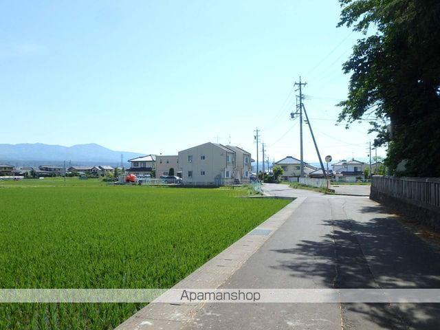 タウニィ宮の前