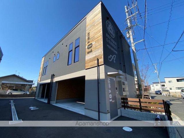 アルカディアガレージ元山A・B[2階]