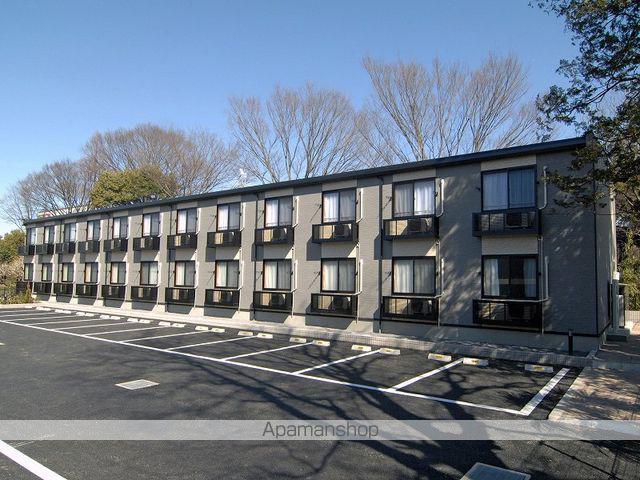 レオパレスラーク