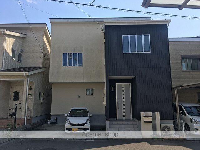 高知県高知市八反町1丁目の戸建賃貸