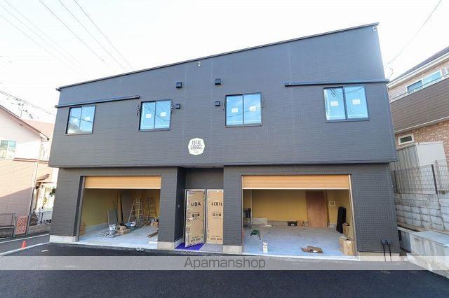 トータルガレージ雨間