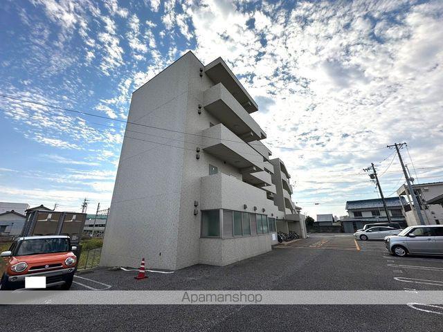 アデランテ