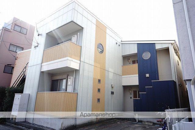 クレフラスト駅南大通