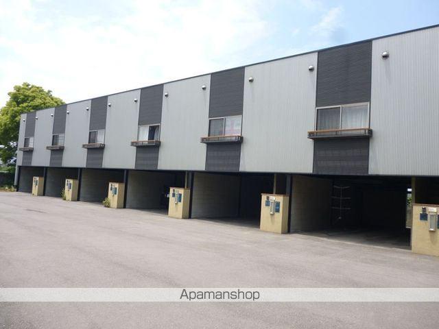 トムズセカンドアパートメント