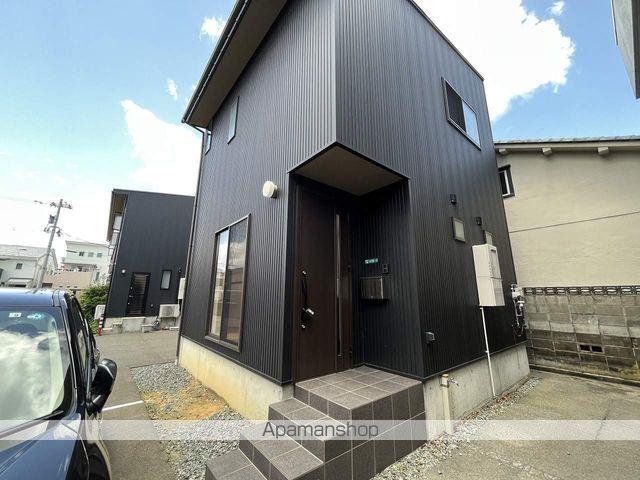 福井県福井市 2階建 築9年