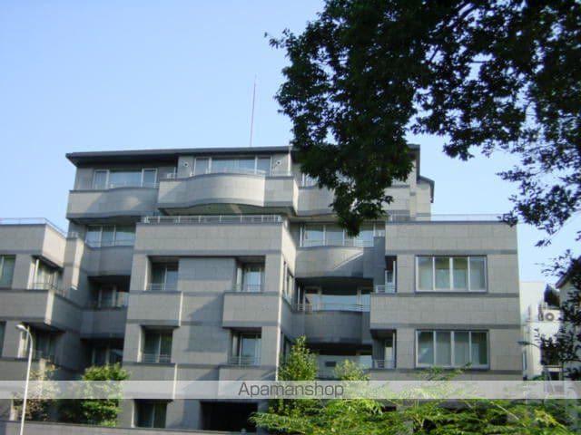 愛知県名古屋市東区主税町4丁目の建物