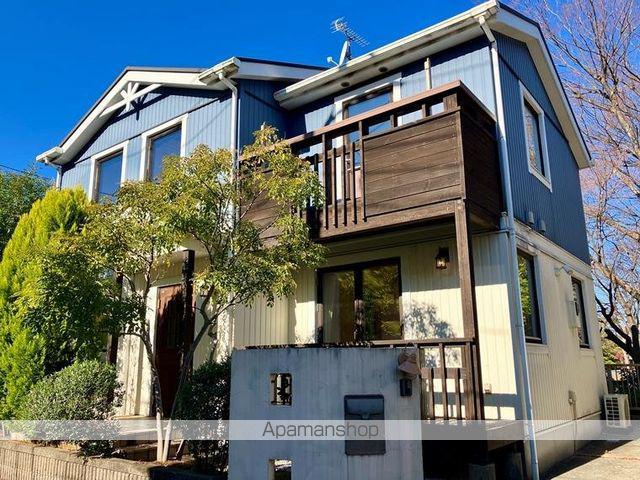 神奈川県横浜市中区 2階建 築16年