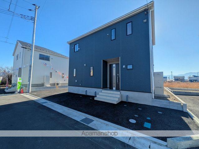 中央本線 竜王駅 徒歩17分 2階建 築1年