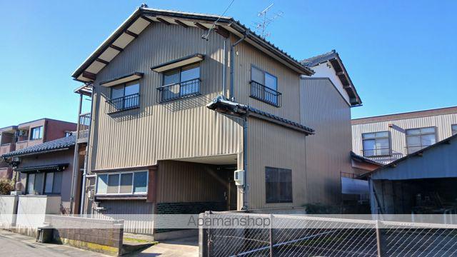 福井県福井市八重巻中町の戸建賃貸