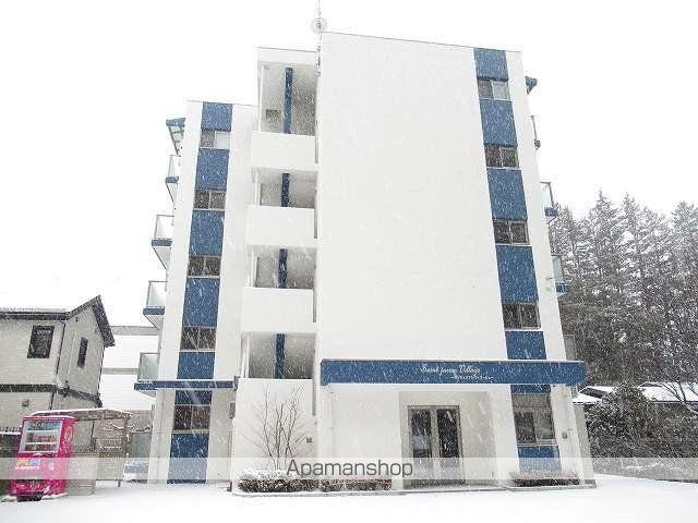 SAINT JURIEN VILLAGE