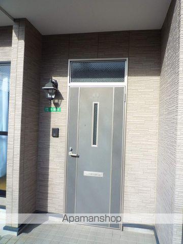 オカテックテラスハウス