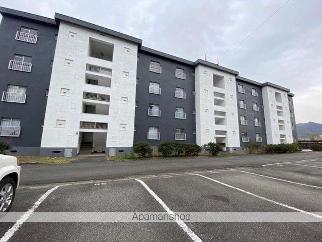 ヴィラナリー志度 1号棟