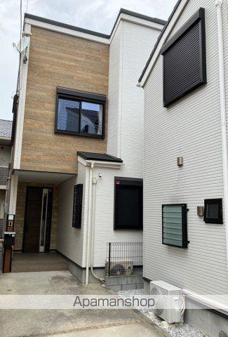 神奈川県横浜市港北区 2階建 築8年