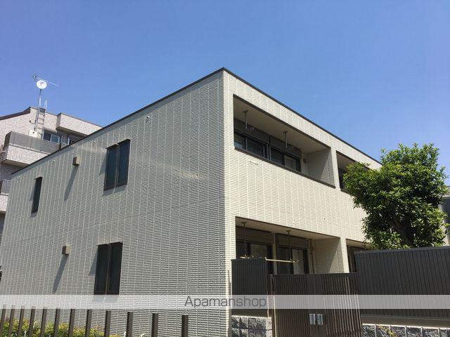 MAISON CAMELIA