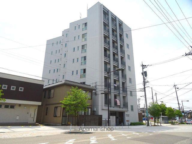 アクシルコート富山駅北