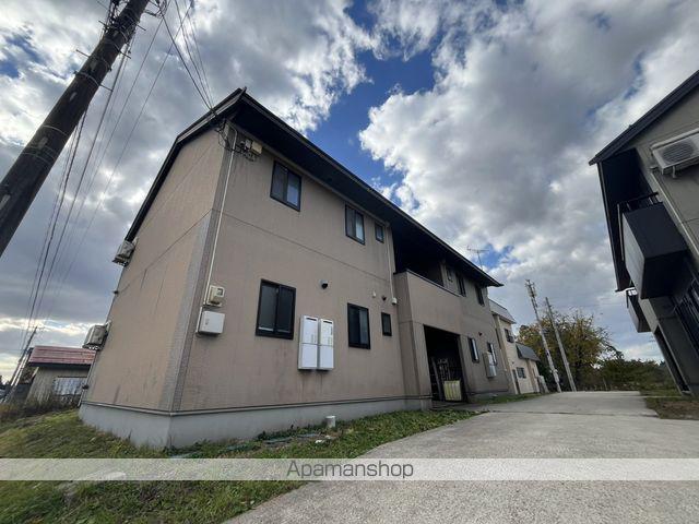 秋田県横手市 2階建 築23年