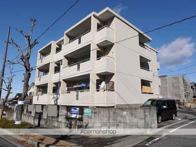ロイヤルハウス上地