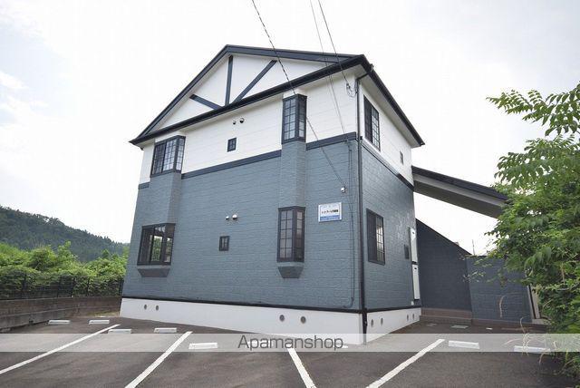 シュトラール弐番館