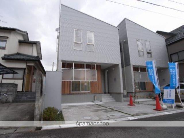 新潟県新潟市中央区女池上山3丁目の戸建賃貸