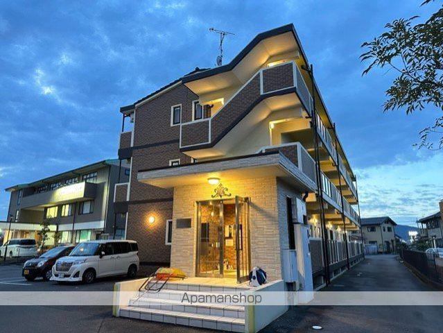 エルミナコート八日市