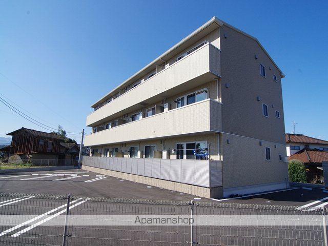 大分県中津市大字湯屋の建物