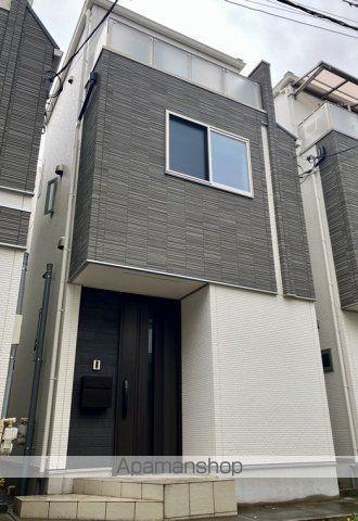 東京都大江戸線 牛込柳町駅 徒歩6分 3階建 築6年