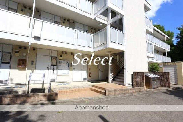 レオパレスラ ローズコリン