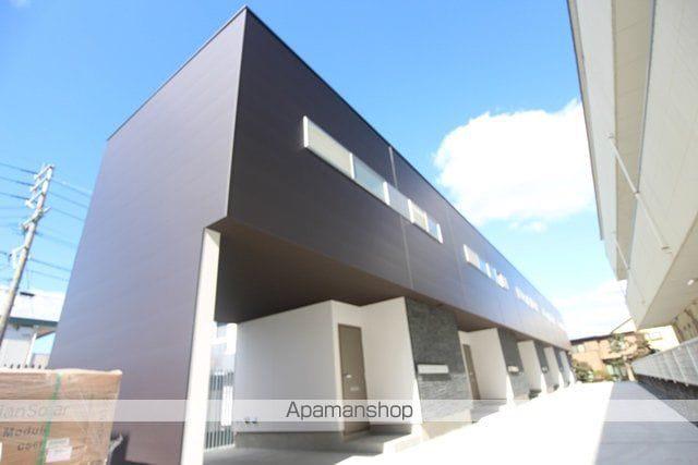 ＧＡＲＡＧＥ　ＨＯＵＳＥ　ＬＡ　ＤＩＣＥ（ラ・ディーチェ）