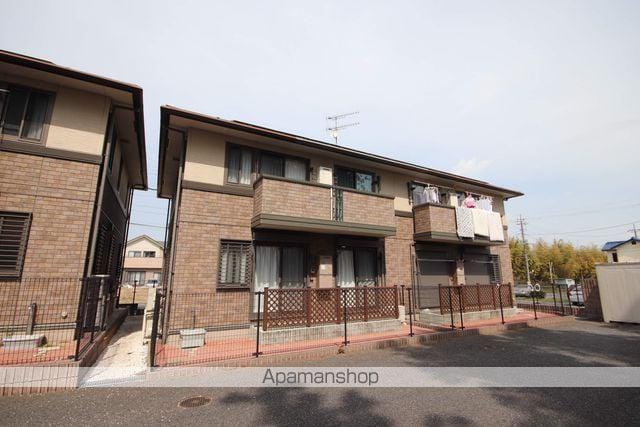 ROSEVILLA A棟(2LDK/1階)