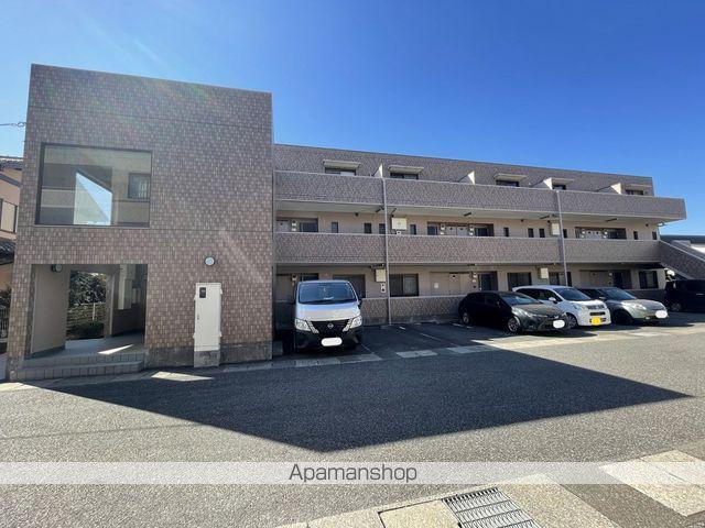 ファミーユ緑が丘B