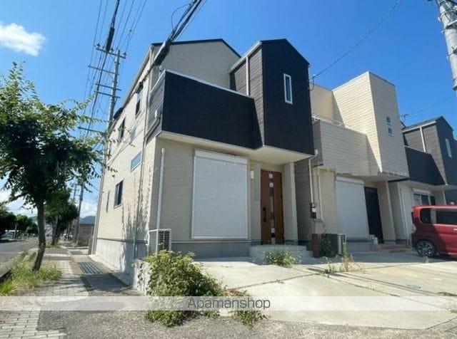 滋賀県近江八幡市鷹飼町北3丁目の戸建賃貸