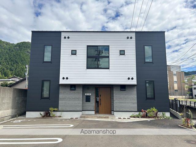 アヴァンティー岡本