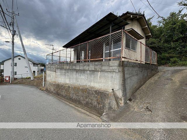 山梨県甲斐市岩森の戸建賃貸