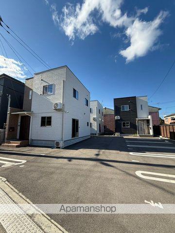 香川県丸亀市 2階建 築4年