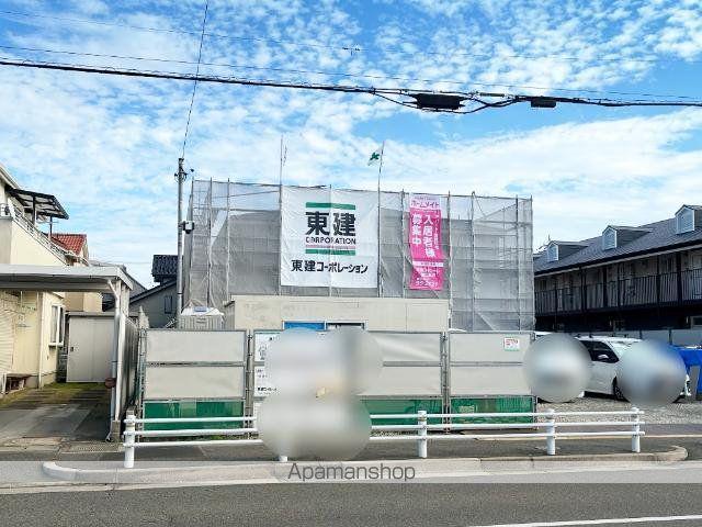 ボン クラージュ[2階]