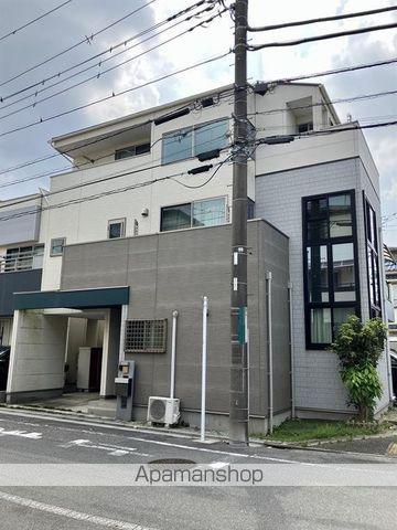東京都新宿線 篠崎駅 徒歩20分 3階建 築13年