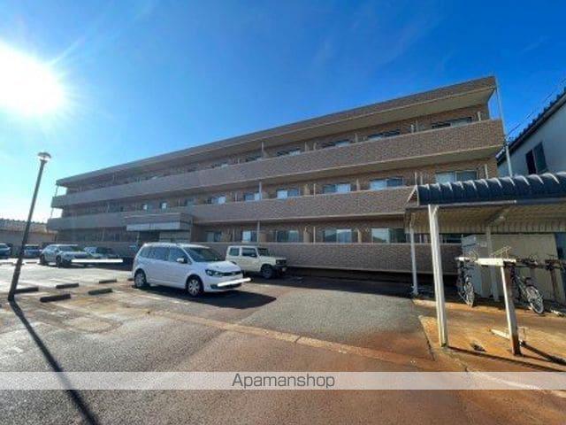 ファーストクラス空港西