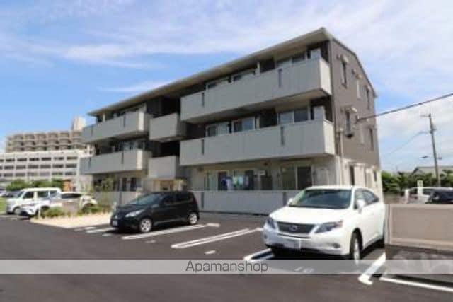 徳島県徳島市南佐古八番町の建物