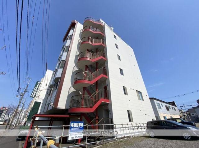 カサドール駅前