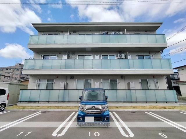 D-ROOM中倉