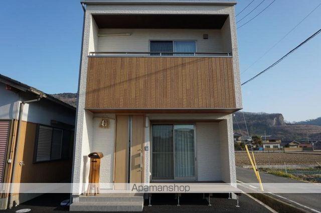 高松琴平電鉄琴平線 三条駅(高松) 徒歩29分  築9年(2LDK)