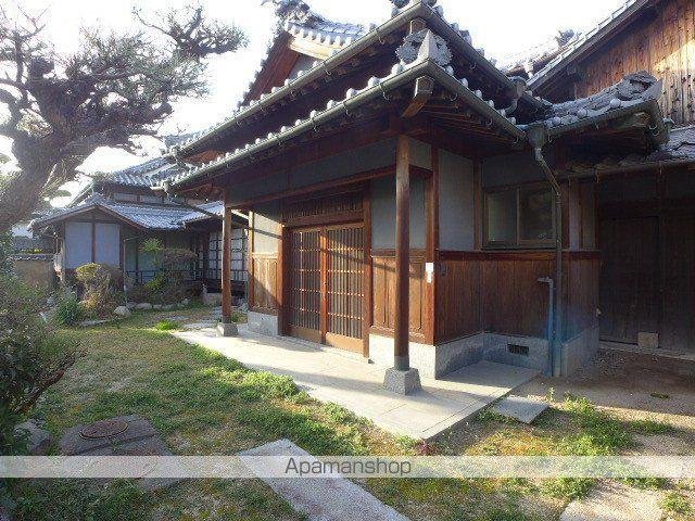 愛媛県松山市和気町1丁目の戸建賃貸