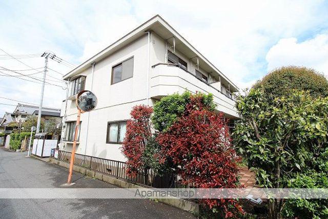 ホワイトハウス(2DK/2階)