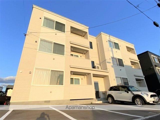 ル・シャルマン1号館