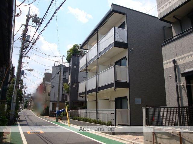 レオパレスカローレ